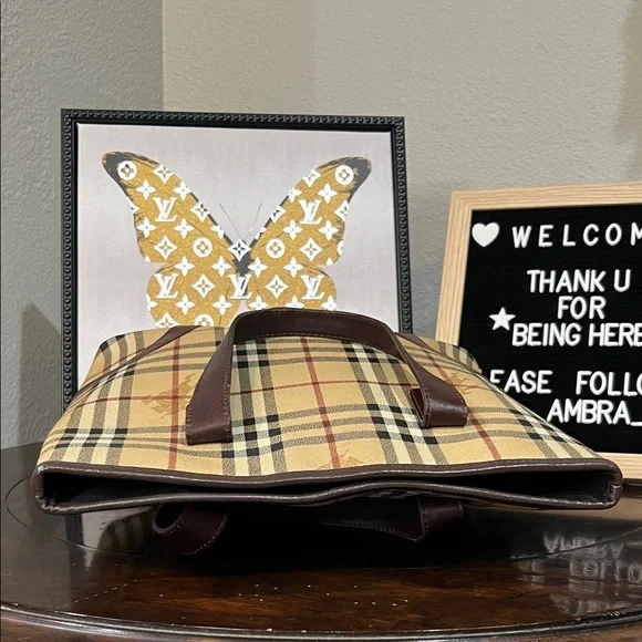 Burberry Vintage Haymarket Check Tote Bag in Coated Canvas and Leather - Picture 8 of 15